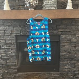 Funky, straight, tank top. Perfect for the beach.